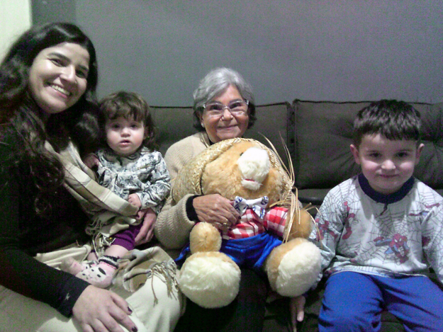 We are always in total unity and we always have one person in common, which is our matriarch, my mother-in-law. She is my mother, she is my friend, she the grandmother, she the great-grandmother, she is always everywhere with us. Because since I don’t have a mother, she is part of my life as a whole. So I always tried to take pictures where she was there, including now when the grandchildren appear, she will always be there, she will be in the little photos I took of the family, because that is a memory. She will be there alone. She will be there with her pudding, which is the most delicious thing in the world, and I call her and say, “My love, make me a pudding so I can eat the whole thing tomorrow.”
- Participant, Pelotas