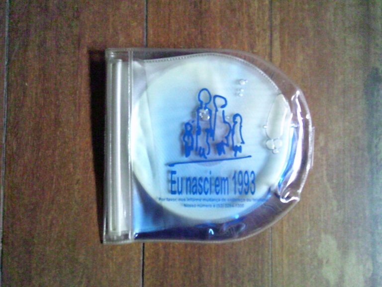 This photo is a memory. Probably everyone received something like this at some point in their life. Nowadays, you don’t even have CDs anymore, but it was one of the gifts the cohort gave us. I don’t remember exactly when, but I keep it.
- Participant, Pelotas