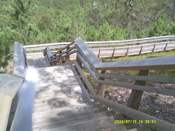 Everything that’s natural enchants me. This is a staircase with public access, that was built recently, which offers a view of the mountain that everyone loves, the Santa Justa Mountain, which is very well known and frequented.
- Mother participant, Porto